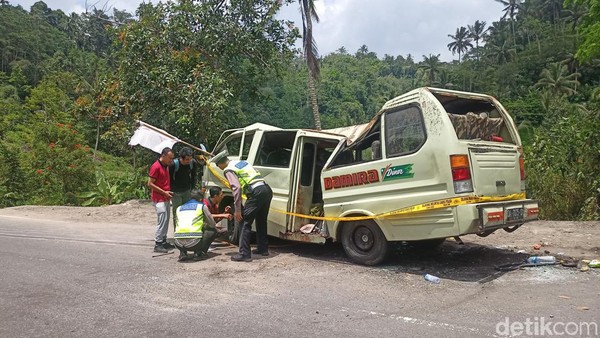 Kumpulan Fakta Hasil Olah TKP Kecelakaan Minibus Tewaskan 4 orang di Bali