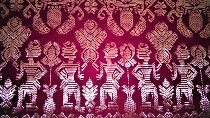 Songket Bali, dari Kain Bangsawan ke Warisan Budaya